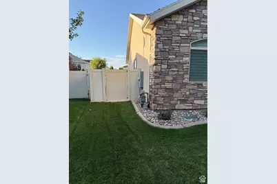 2038 W 2185 S, Woods Cross, UT 84087 - Photo 31