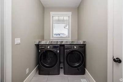 84 N 820 E, Hyde Park, UT 84318 - Photo 33