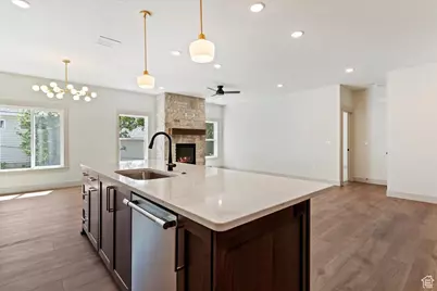 334 E Cottrell Ln, Farmington, UT 84025 - Photo 15