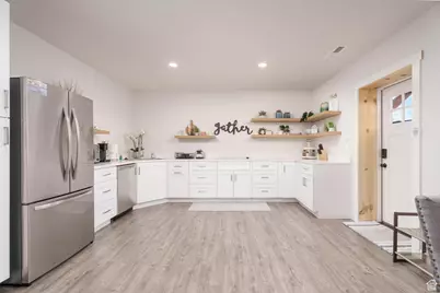 1061 W Smithsonian Way, Apple Valley, UT 84737 - Photo 13