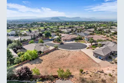 1086 W Montezuma Cir #6, Washington, UT 84780 - Photo 1