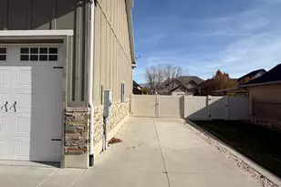 2172 N 2625 W, Farr West, UT 84404 - Photo 7