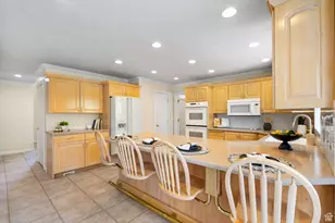 2041 W 8820 S, West Jordan, UT 84088 - Photo 17