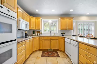 2041 W 8820 S, West Jordan, UT 84088 - Photo 15