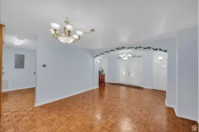 1009 N 2050 East Cir E, Saint George, UT 84770 - Photo 11