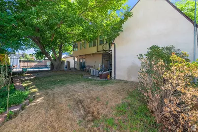 1009 N 2050 East Cir E, Saint George, UT 84770 - Photo 31