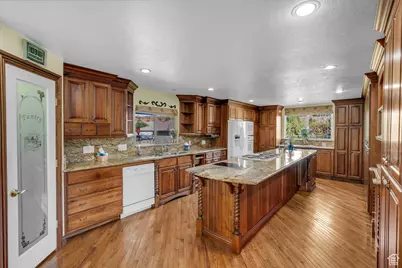 1009 N 2050 East Cir E, Saint George, UT 84770 - Photo 7