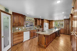 1009 N 2050 East Cir E, Saint George, UT 84770 - Photo 7