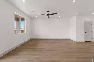 1033 E Coyote Crest Dr, Washington, UT 84780 - Photo 11