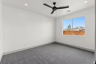 1033 E Coyote Crest Dr, Washington, UT 84780 - Photo 13