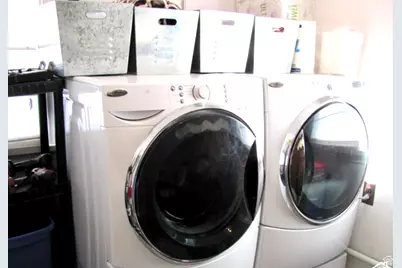 390 N 100 W, Fillmore, UT 84631 - Photo 17