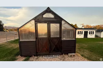 390 N 100 W, Fillmore, UT 84631 - Photo 5