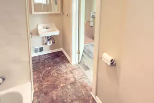 280 W 500 S, Price, UT 84501 - Photo 29