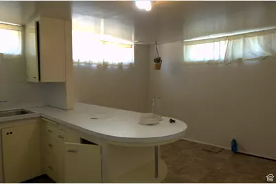 291 E 4300 S, Washington Terrace, UT 84405 - Photo 13