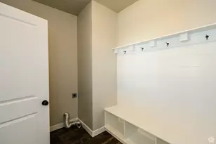 1077 S Red Barn Vw Dr, Santaquin, UT 84655 - Photo 9