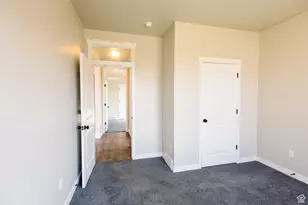 1077 S Red Barn Vw Dr, Santaquin, UT 84655 - Photo 11