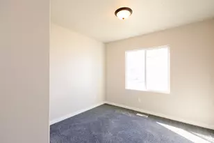 1077 S Red Barn Vw Dr, Santaquin, UT 84655 - Photo 17