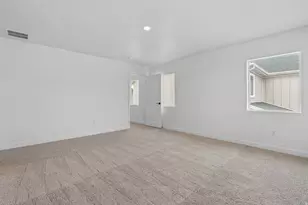 7136 Oquirrh Ranch Pkwy N, Eagle Mountain, UT 84005 - Photo 15