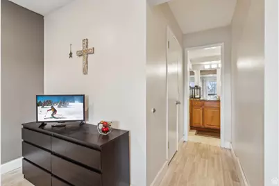 251 S 700 E #11, Salt Lake City, UT 84102 - Photo 11