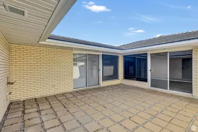 1872 E 5150 S, Holladay, UT 84117 - Photo 5