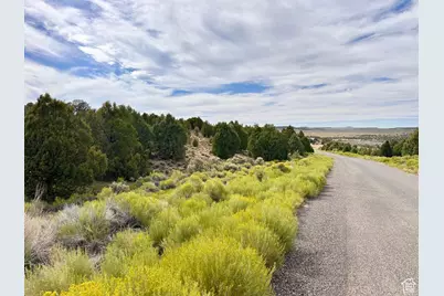 1730 E Eagle Cir, Hatch, UT 84735 - Photo 3