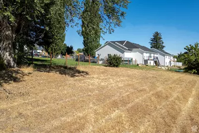 83 W 300 N #4, Wellsville, UT 84339 - Photo 5