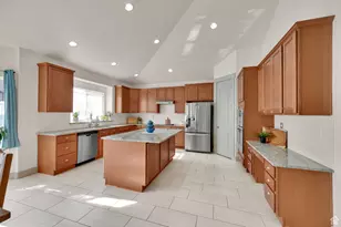 11716 S 2610 W, Riverton, UT 84065 - Photo 11