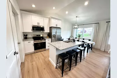 379 N Sunrise Dr, Garden City, UT 84028 - Photo 7