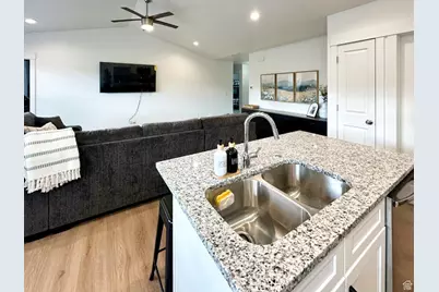 379 N Sunrise Dr, Garden City, UT 84028 - Photo 9