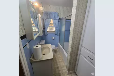 19 N Main, Levan, UT 84639 - Photo 7