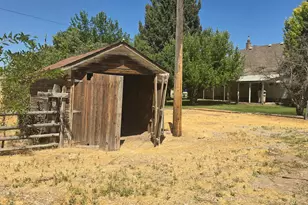 19 N Main, Levan, UT 84639 - Photo 11