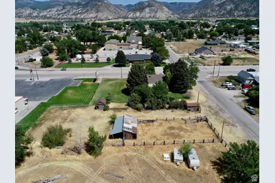 19 N Main, Levan, UT 84639 - Photo 27