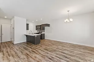 7217 N Clover Leaf Ln E, Eagle Mountain, UT 84005 - Photo 9