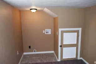 909 S Grant E, Ogden, UT 84404 - Photo 11