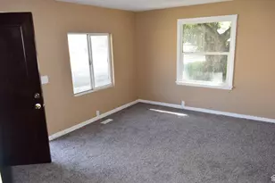 909 S Grant E, Ogden, UT 84404 - Photo 3