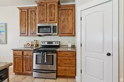 1848 E Rouen Cir, Holladay, UT 84117 - Photo 9