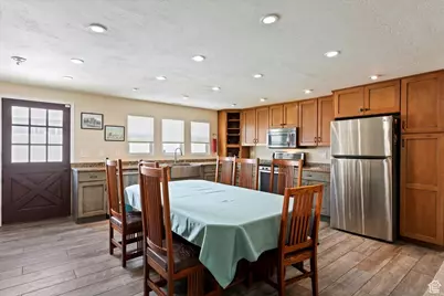 794 N Valeria Dr E, Layton, UT 84041 - Photo 7