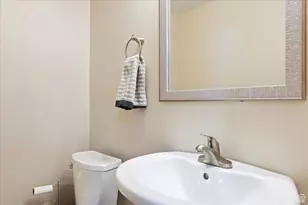 794 N Valeria Dr E, Layton, UT 84041 - Photo 15