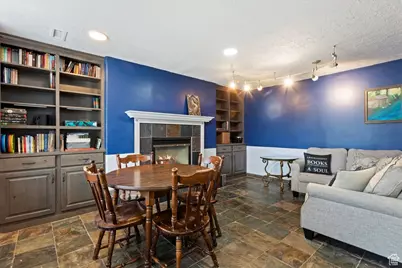 794 N Valeria Dr E, Layton, UT 84041 - Photo 3