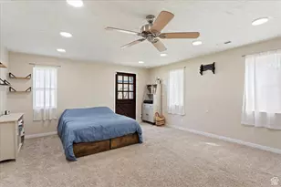 794 N Valeria Dr E, Layton, UT 84041 - Photo 17