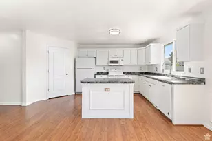 7721 S Sunset Cir W, West Jordan, UT 84084 - Photo 9