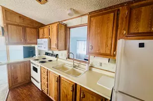 1150 W Red Hills Pkwy, Washington, UT 84780 - Photo 13