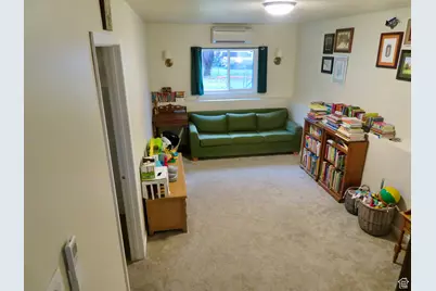 5009 S 2925 W, Roy, UT 84067 - Photo 11