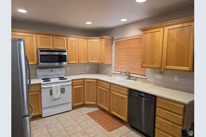 10456 N Morgan Blvd, Cedar Hills, UT 84062 - Photo 9
