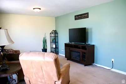 367 E 740 N, Tooele, UT 84074 - Photo 17