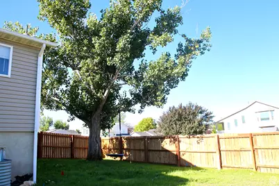 367 E 740 N, Tooele, UT 84074 - Photo 29