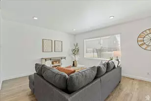 1133 E Commodore Ln, Saratoga Springs, UT 84045 - Photo 3