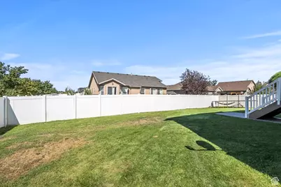 1112 S 1825 W, Syracuse, UT 84075 - Photo 29