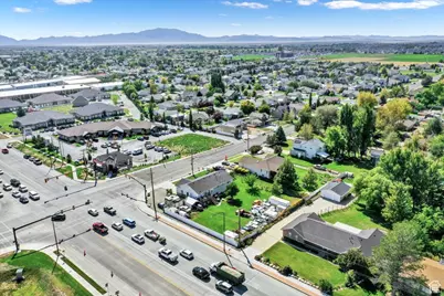 2018 W 700 S, Syracuse, UT 84075 - Photo 3