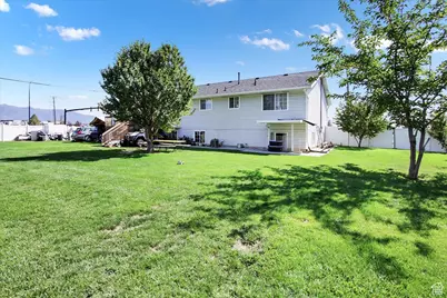 2018 W 700 S, Syracuse, UT 84075 - Photo 23